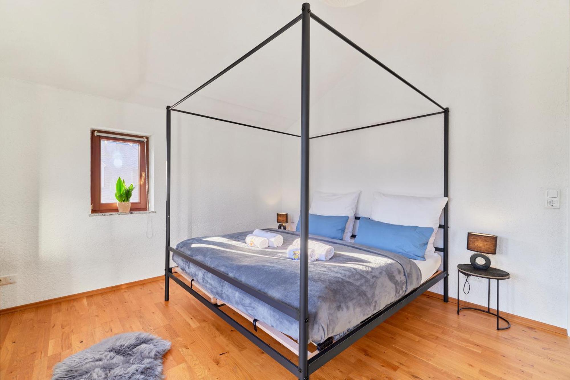 Traumferienwohnung Domblick I Parkplatz Inklusive I Zentral Gelegen I Altstadtnaehe I Netflix ลิมบวร์ก อัน แดร์ ลาน ภายนอก รูปภาพ